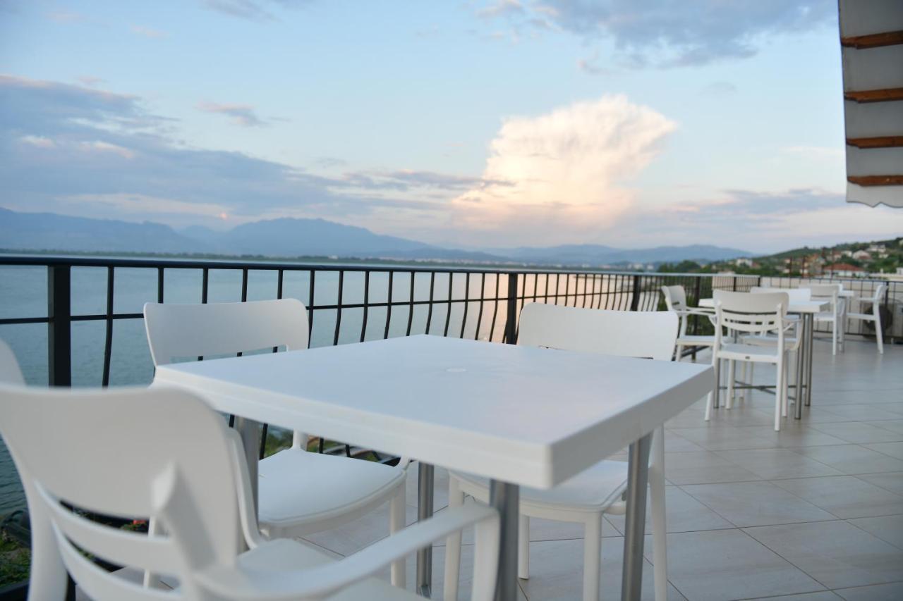 Lakefront House Shiroka Bagian luar foto