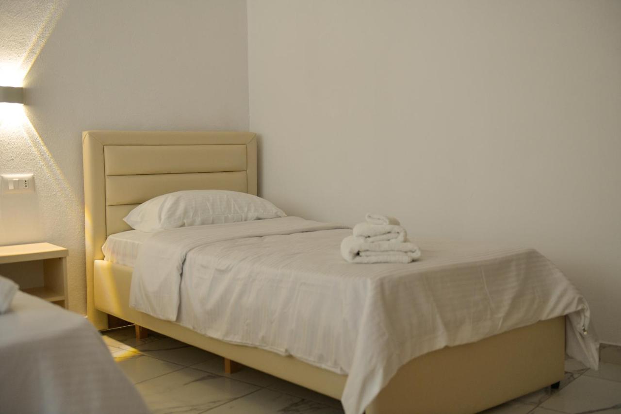Lakefront House Shiroka Bagian luar foto