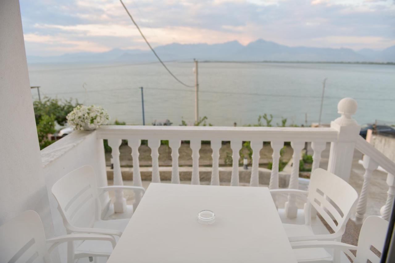 Lakefront House Shiroka Bagian luar foto