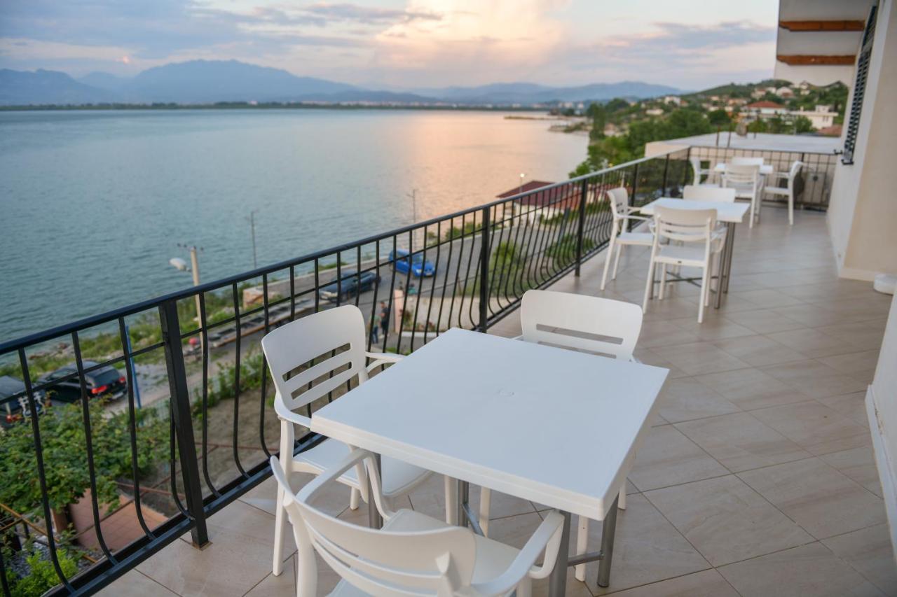 Lakefront House Shiroka Bagian luar foto