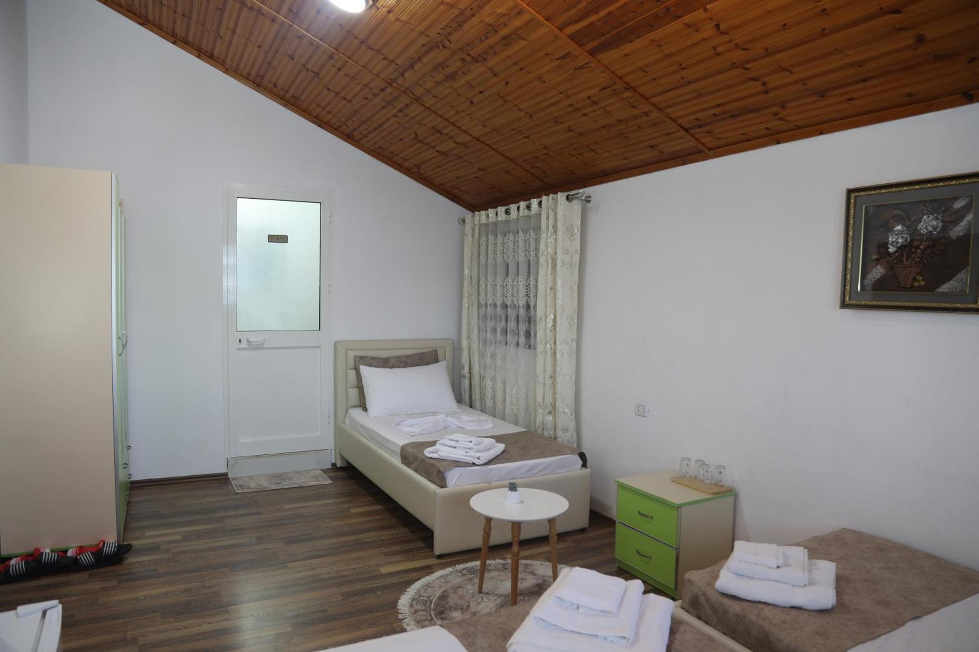 Lakefront House Shiroka Bagian luar foto
